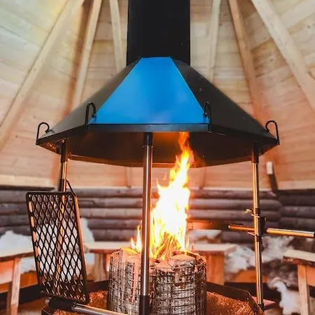 Lakefront Ainola, 55 Km From