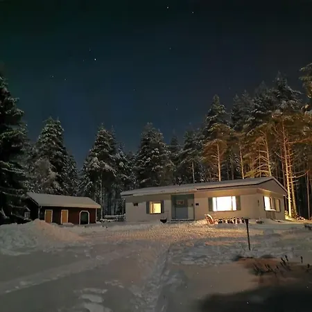 Lakefront Ainola, 55 Km From *