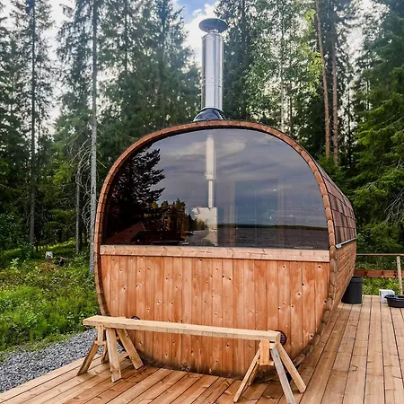 Villa Lakefront Ainola, 55 Km From