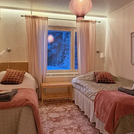 Villa Lakefront Ainola, 55 Km From