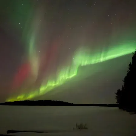 别墅 Lakefront Ainola, 55 Km From *