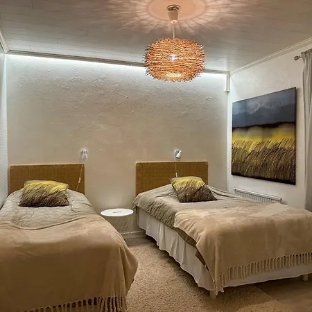 Lakefront Ainola, 55 Km From