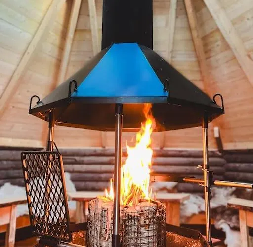 Lakefront Ainola, 55 Km From