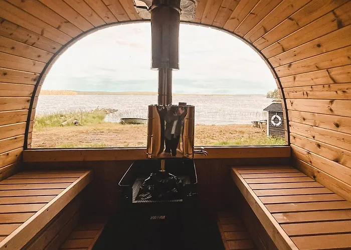 Lakefront Ainola, 55 Km From *